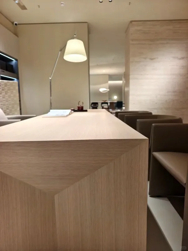 Bàn làm việc giám đốc + trưởng phòng BLVGD04